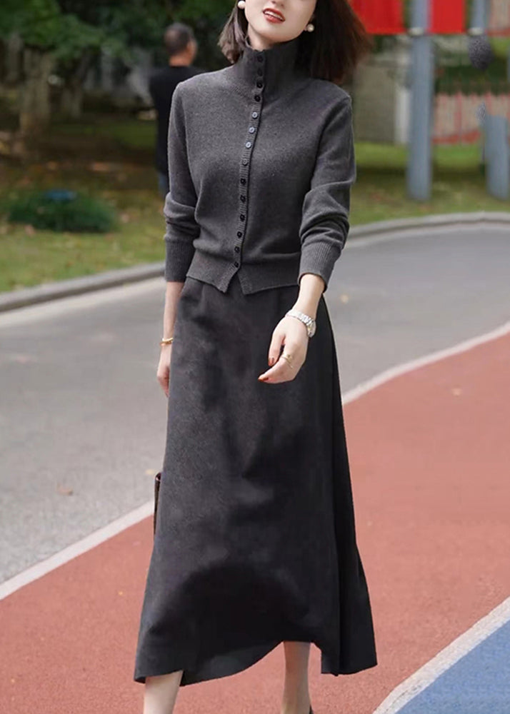 Effortlessly Elegant Cardigan with a Timeless Design