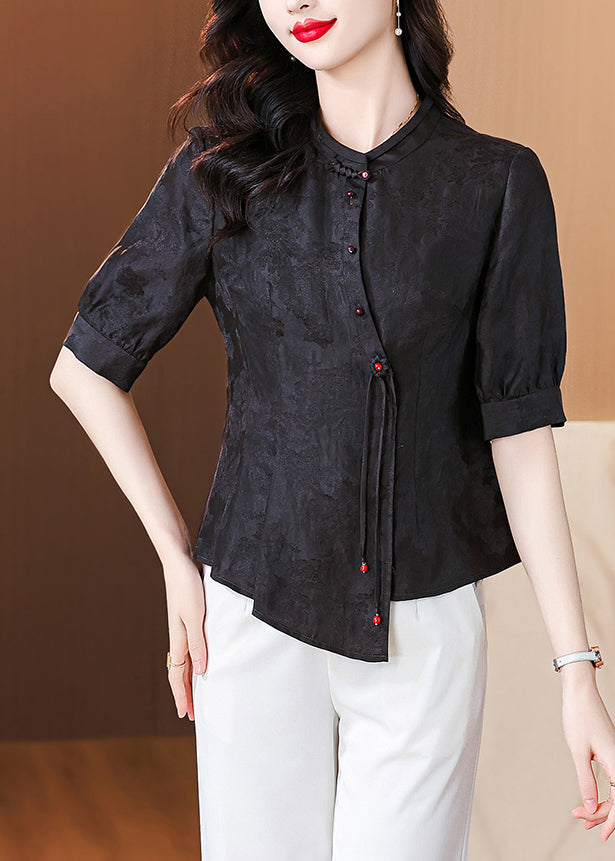 Classic Vintage Shirt with a Flattering Fit