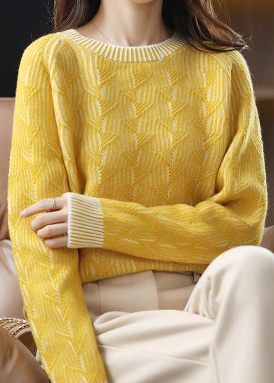 Well Tailored Sweater with a Graceful Silhouette