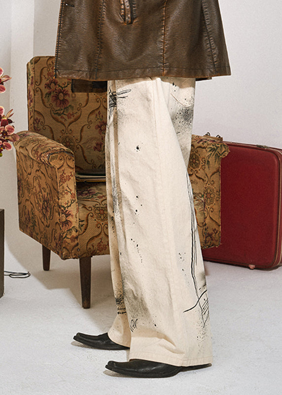Effortlessly Elegant Pants with a Timeless Design