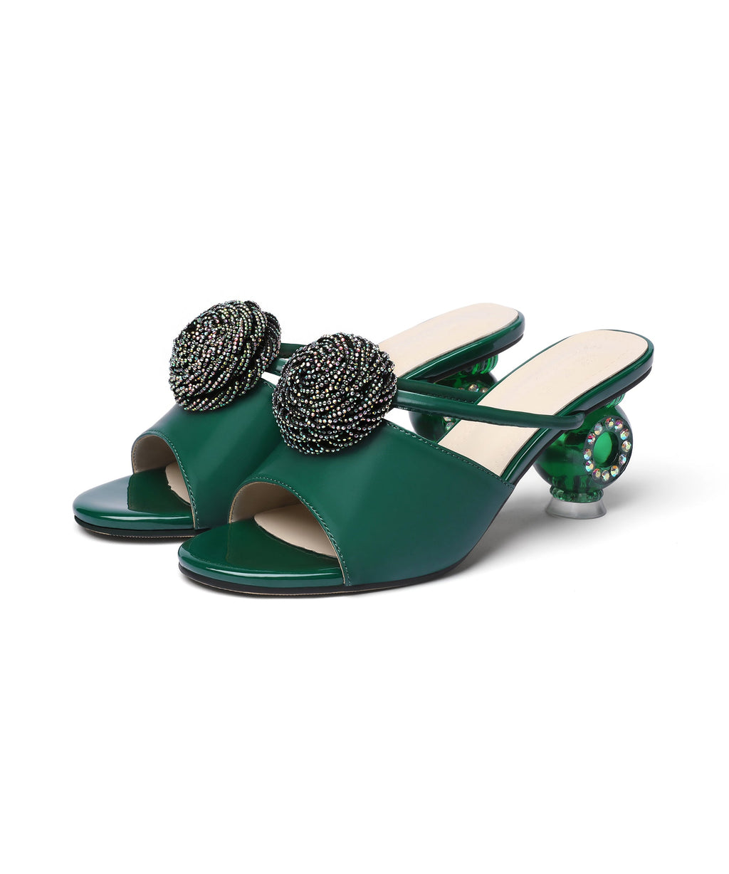 Graceful Orthopedic Sandals for Modern Look