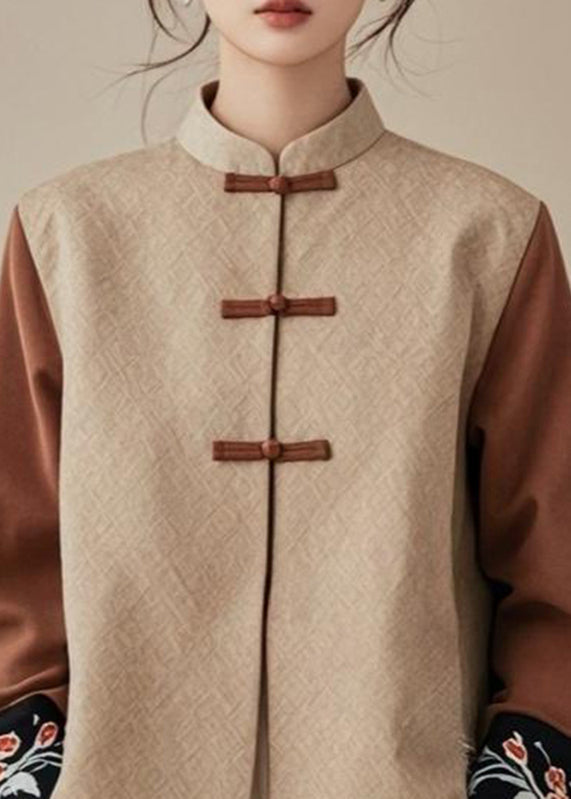 Beautifully Finished Coat in a Timeless Design