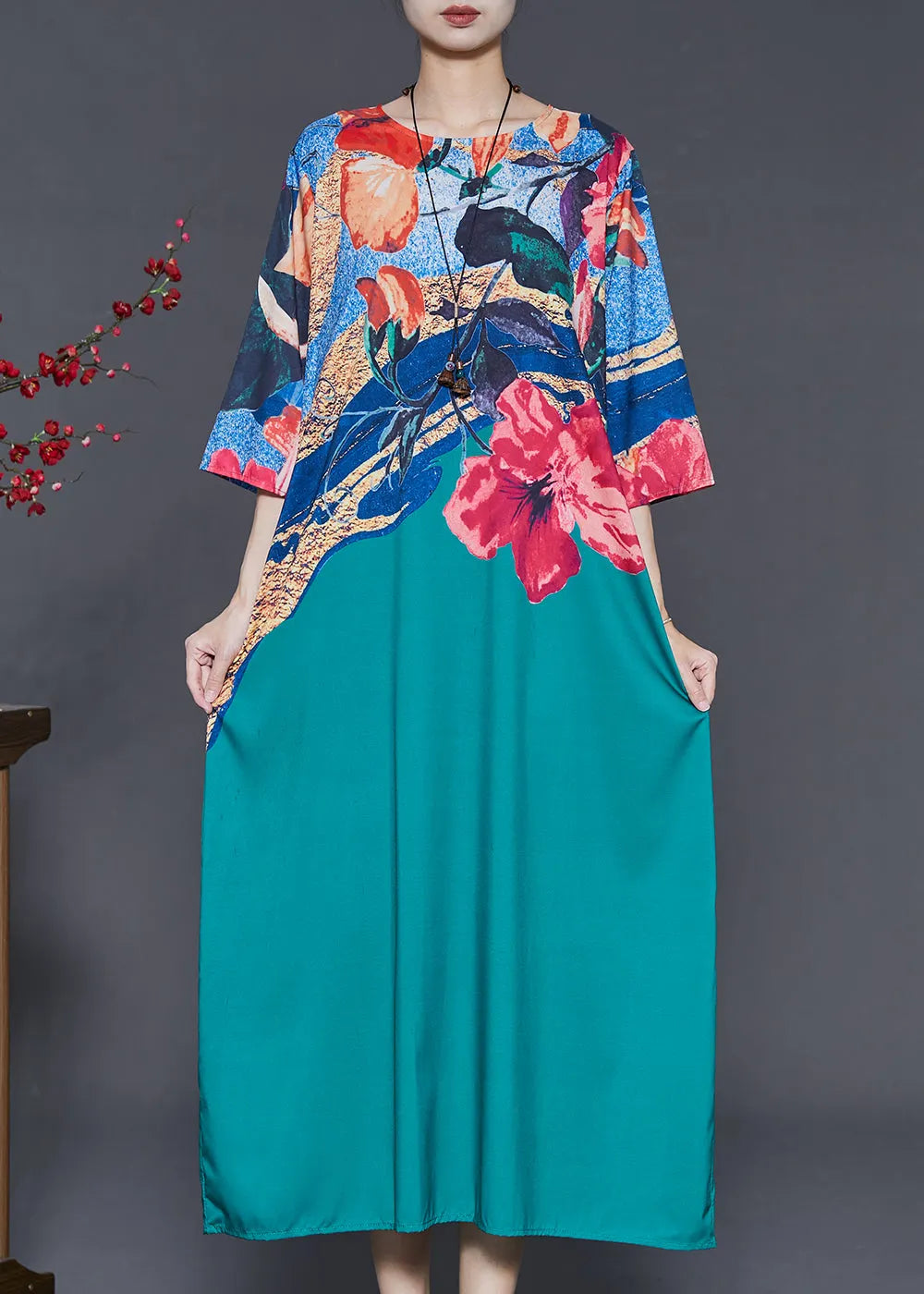 Beautifully Crafted Dress in a Classic Style