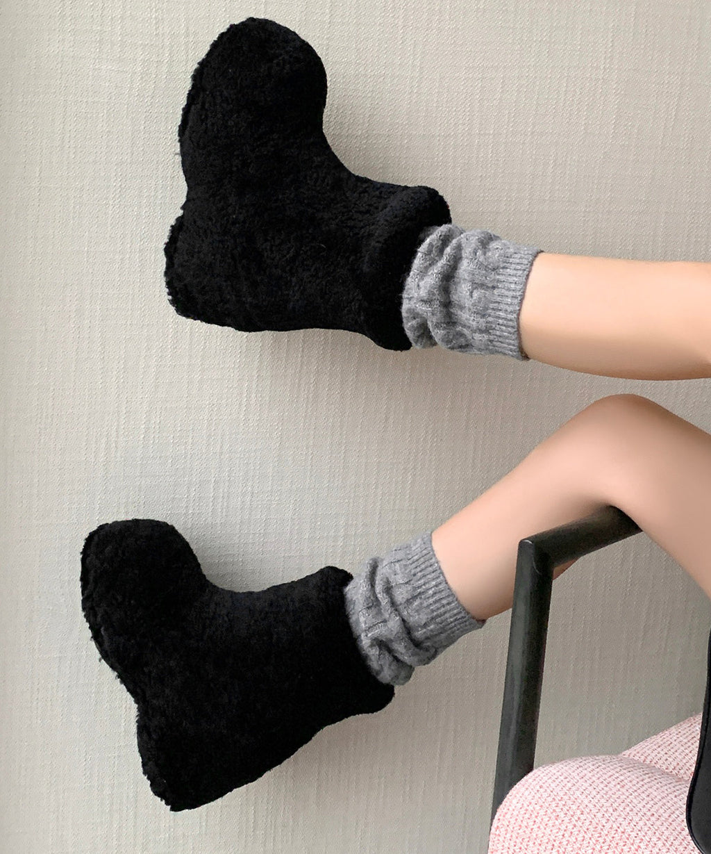 Graceful Orthopedic Boots for Modern Look