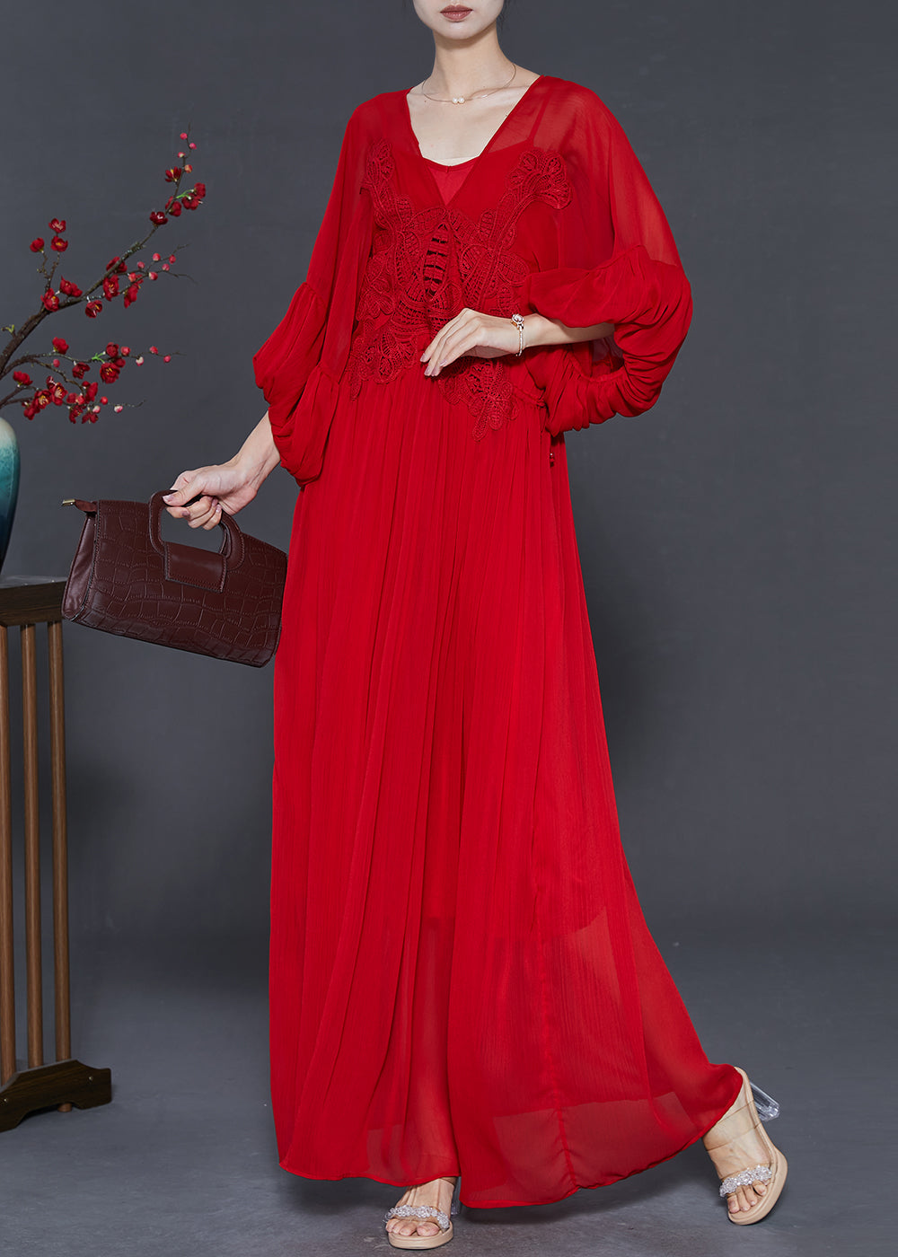 Effortlessly Elegant Dress with a Timeless Design