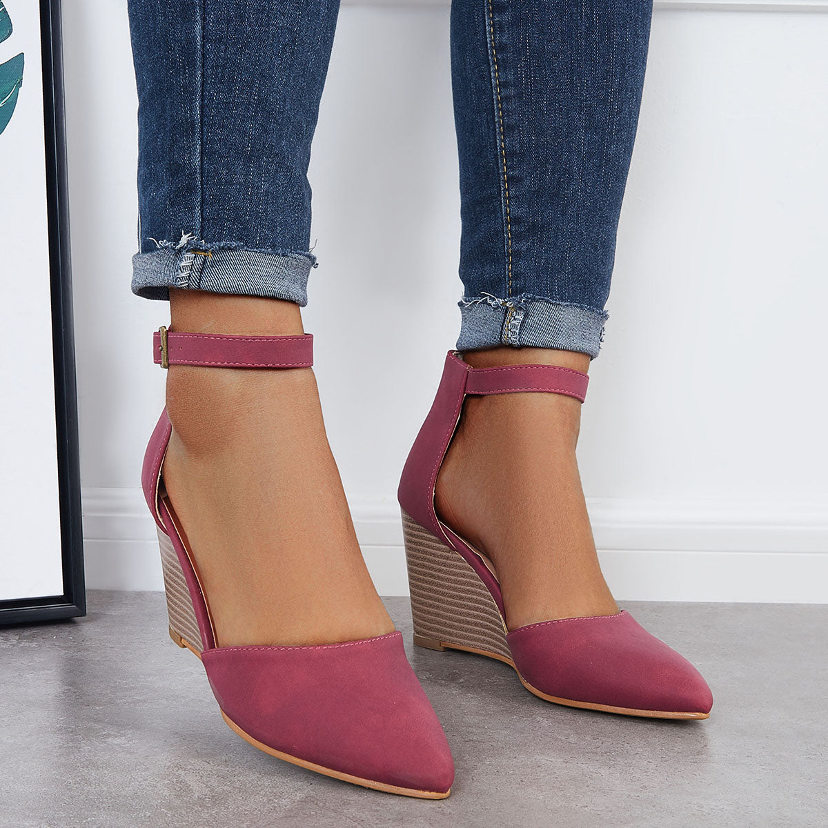 Graceful Orthopedic Pumps for Modern Look