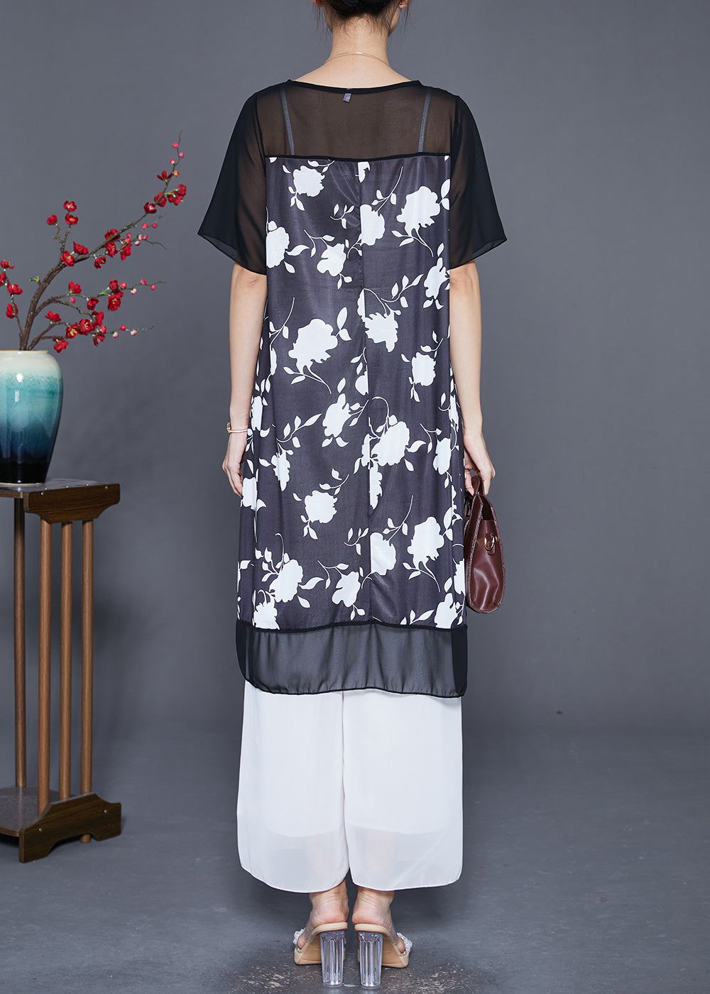 Beautifully Crafted Dress in a Classic Style