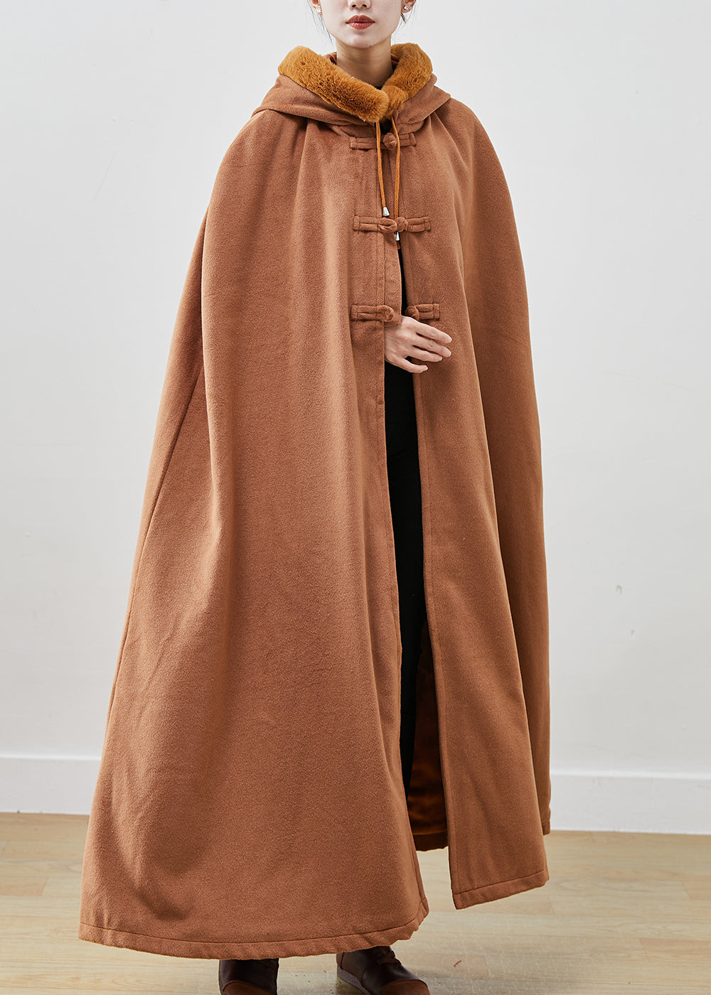 Gracefully Styled Coat for Any Occasion