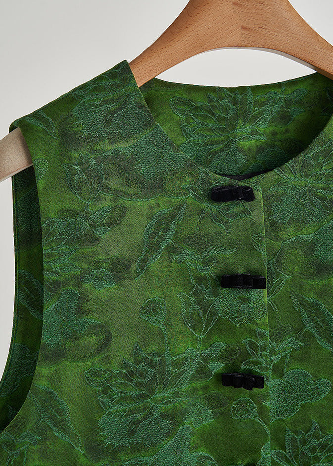 Effortlessly Elegant Garment with a Timeless Design