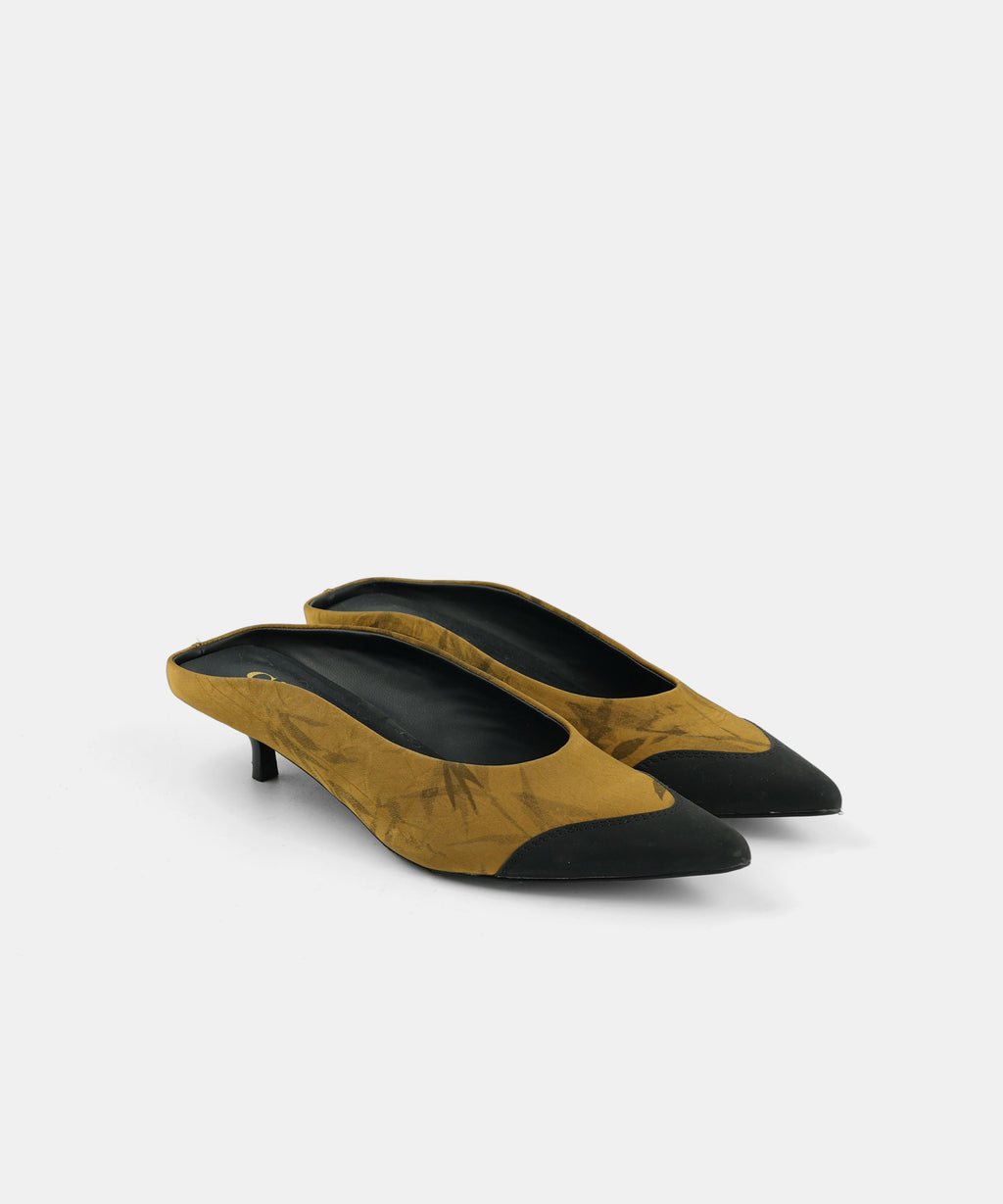 Vintage Inspired Orthopedic Heels