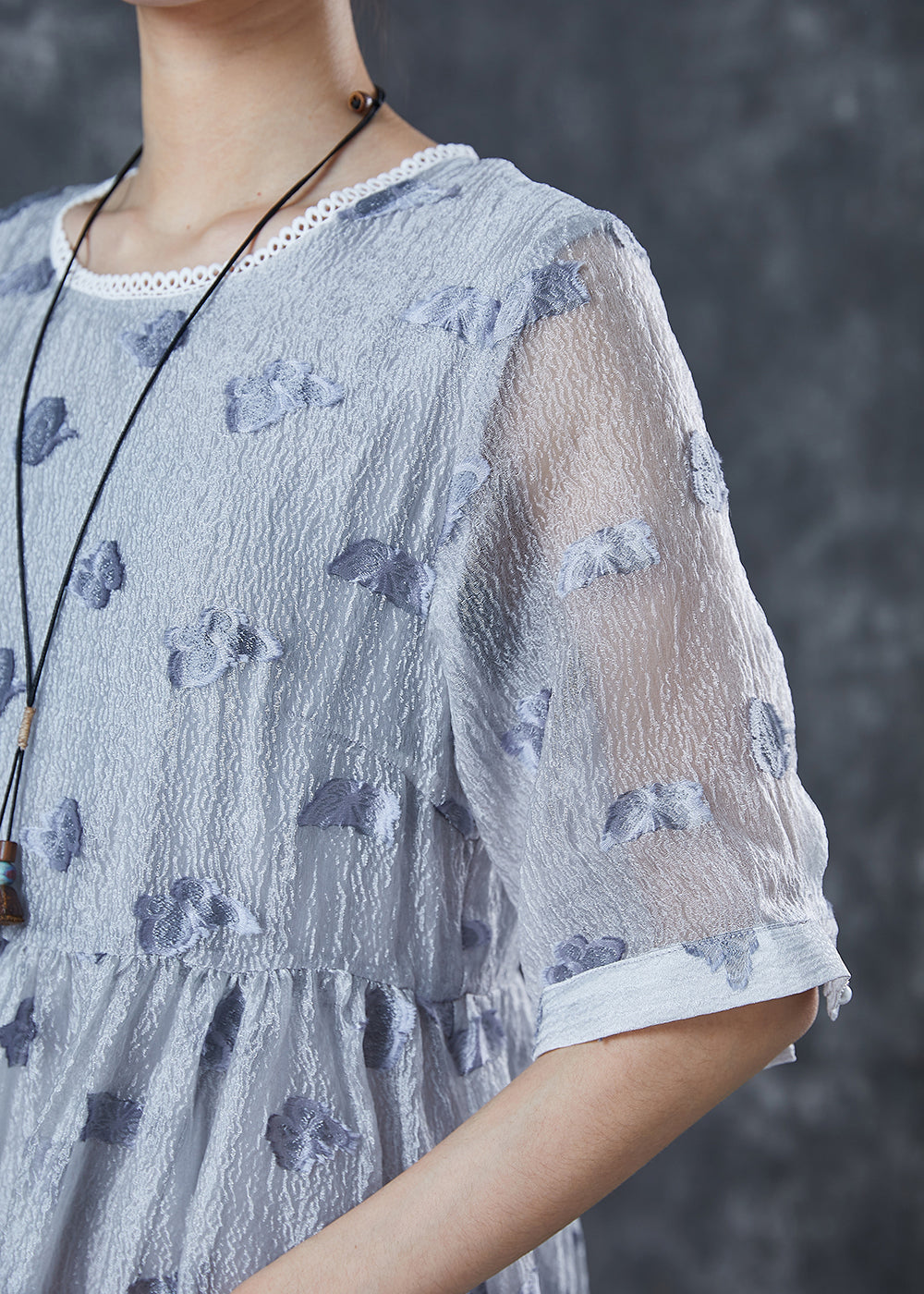 Beautifully Finished Dress in a Timeless Design