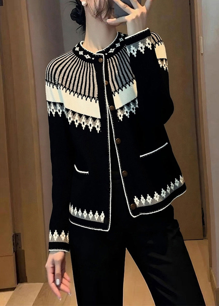 Gracefully Styled Cardigan for Any Occasion