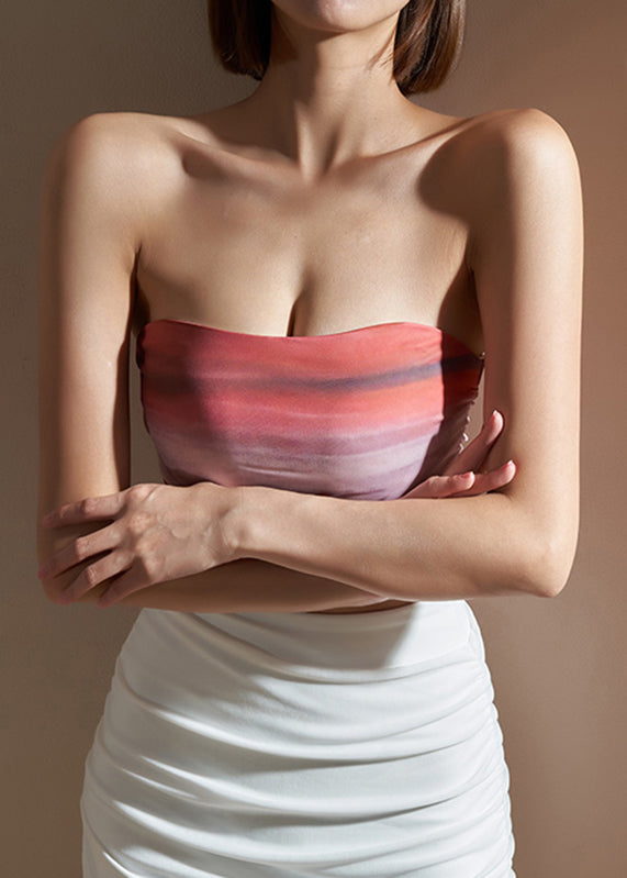 Well Tailored Top with a Graceful Silhouette