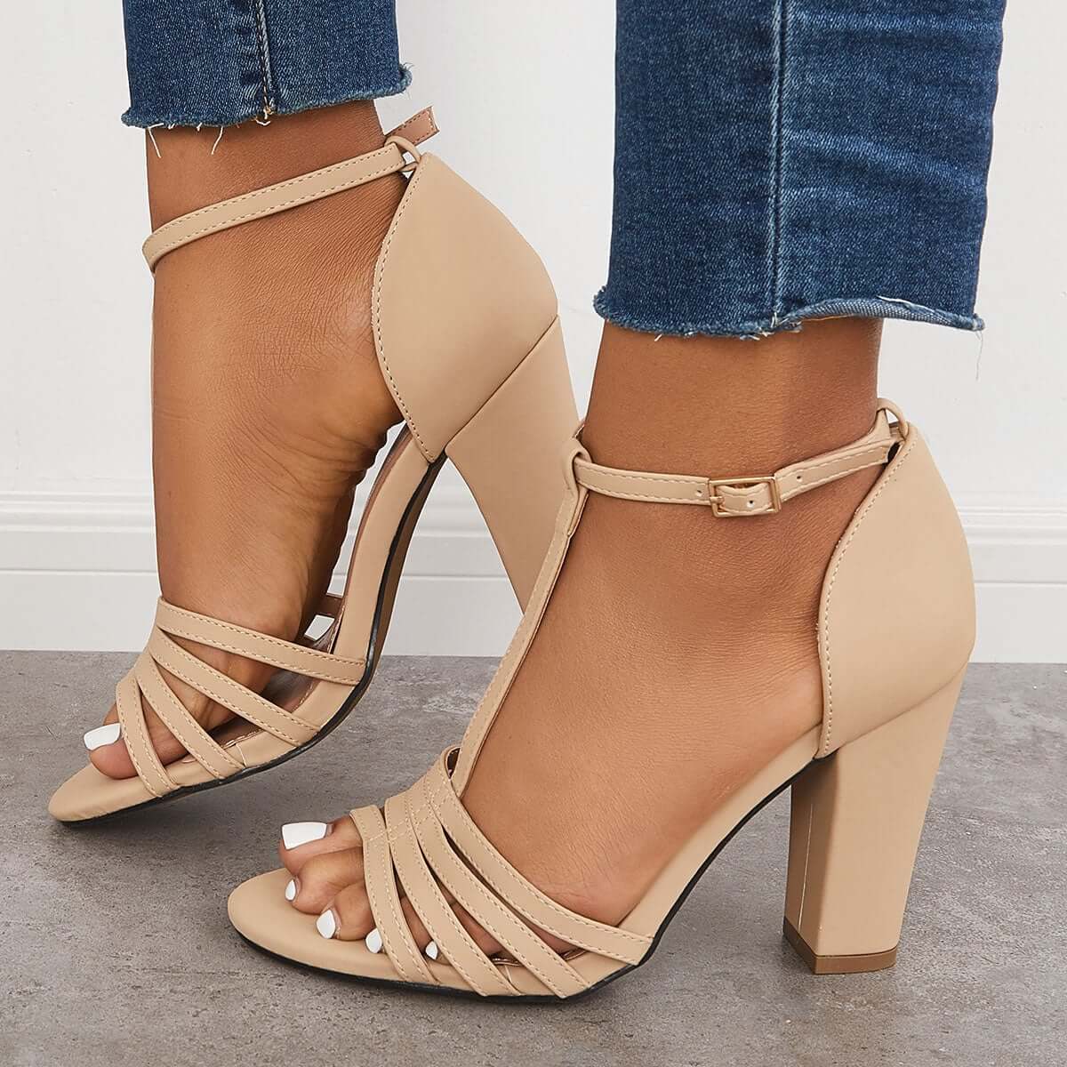 Graceful Orthopedic Sandals for Modern Look