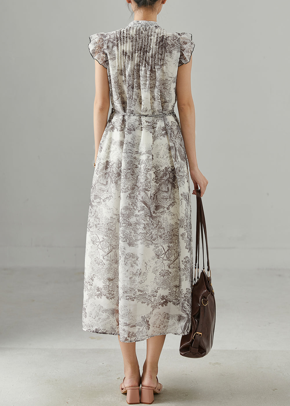 Classic Vintage Dress with a Flattering Fit
