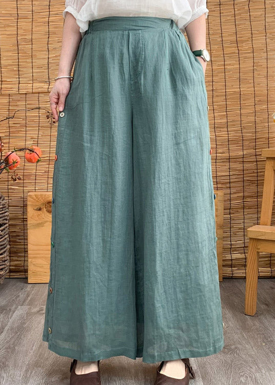 Effortlessly Elegant Pants with a Timeless Design