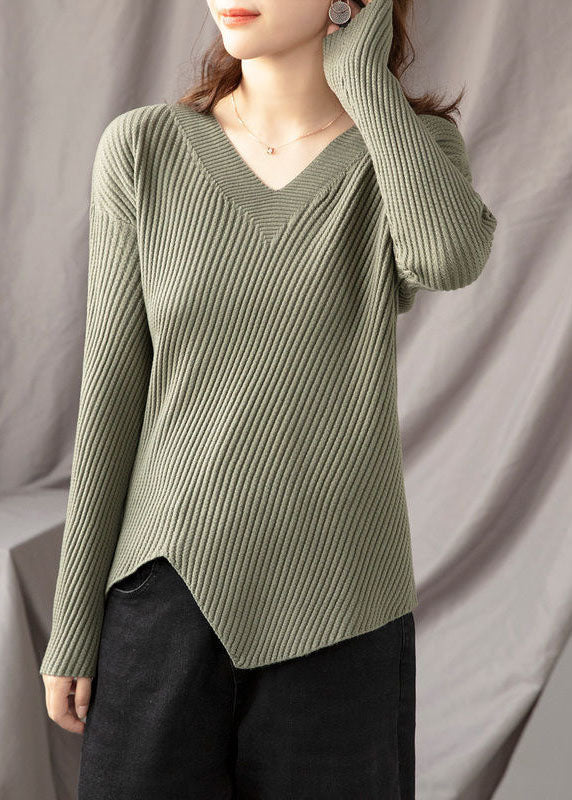Effortlessly Elegant Sweater with a Timeless Design