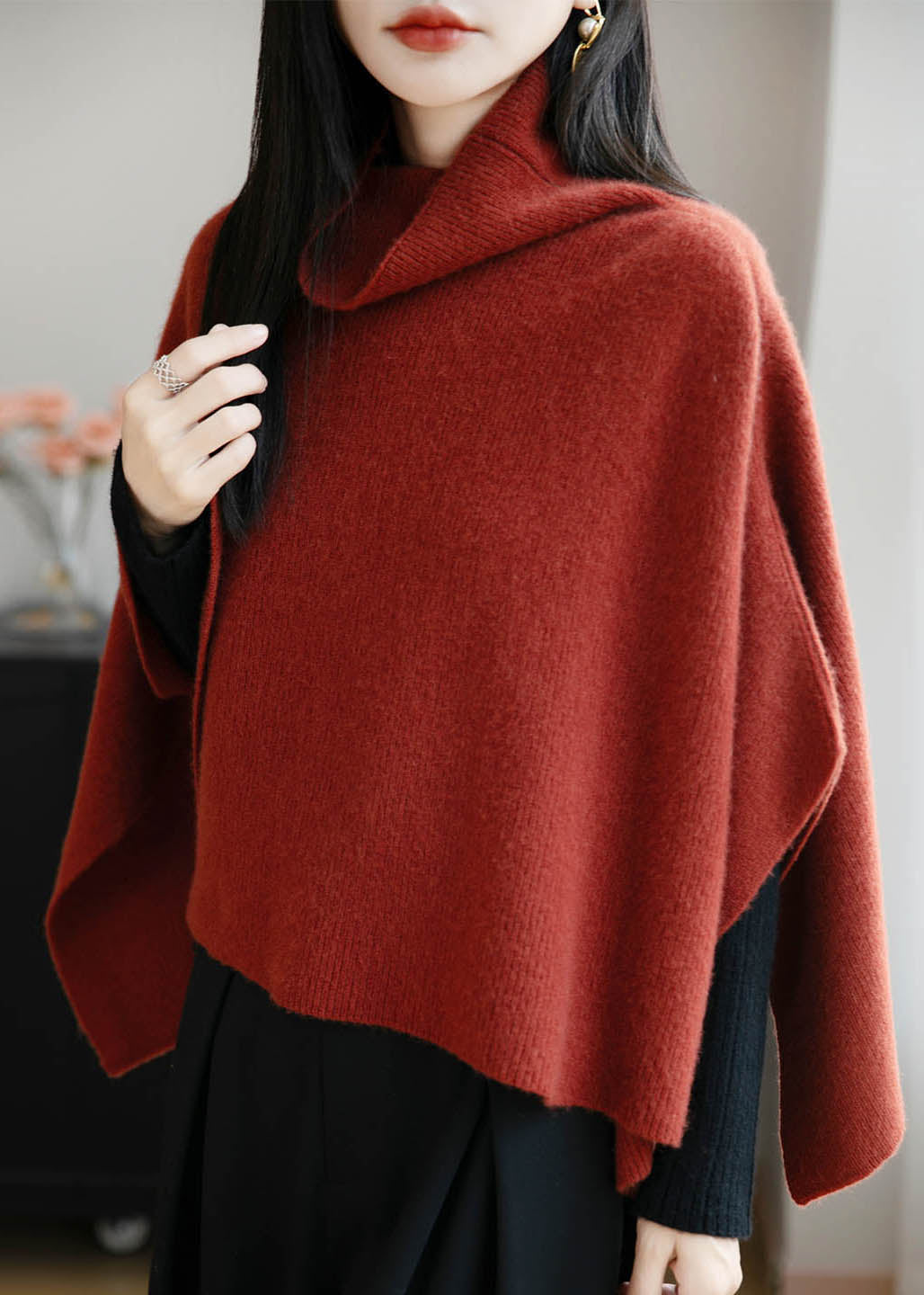 Well Tailored Sweater with a Graceful Silhouette