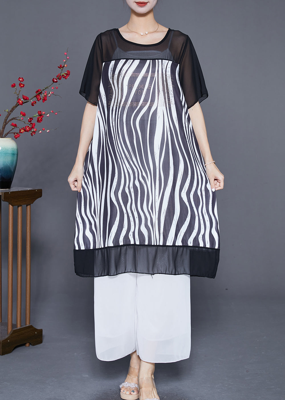 Gracefully Styled Dress for Any Occasion