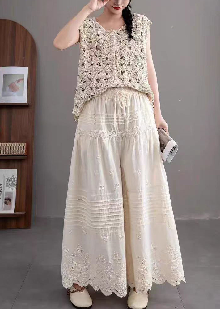 Effortlessly Elegant Pants with a Timeless Design
