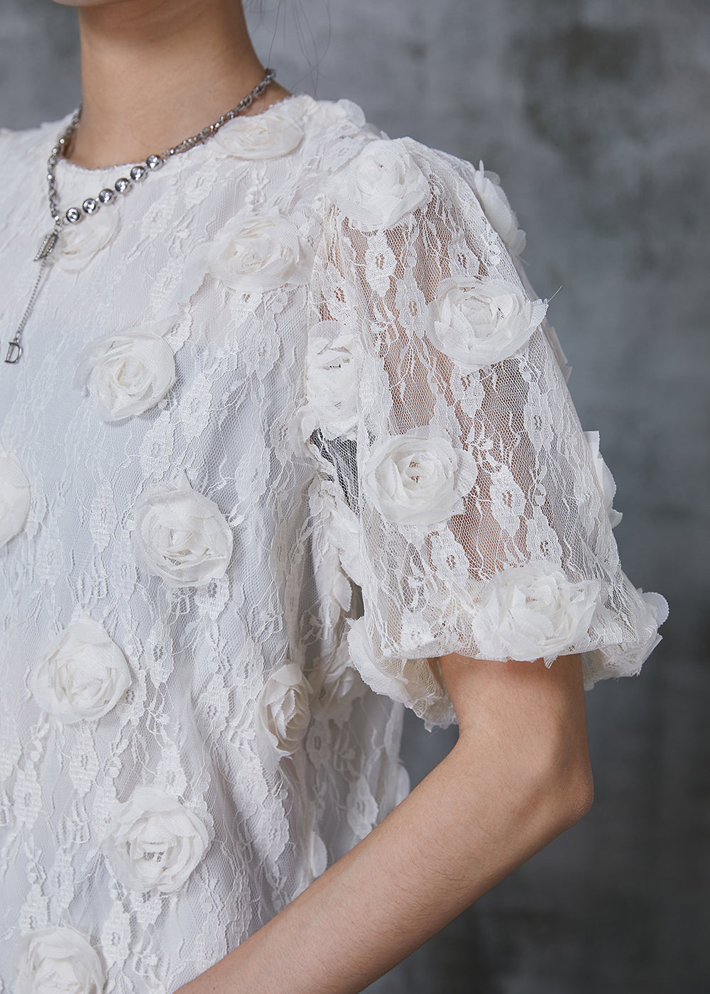 Well Tailored Shirt with a Graceful Silhouette