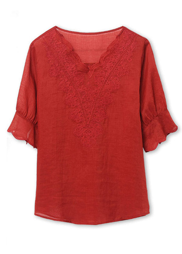 Well Tailored Top with a Graceful Silhouette