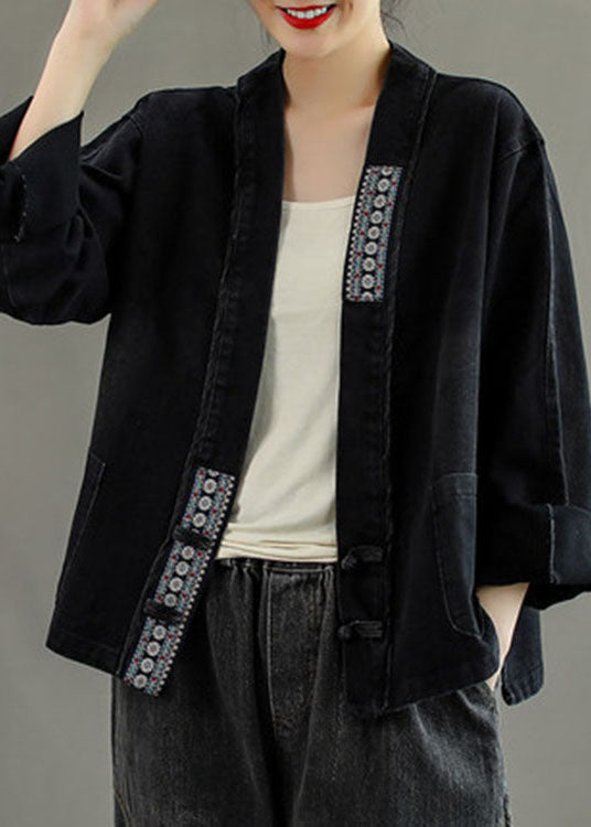 Elegantly Styled Coat for Everyday Wear
