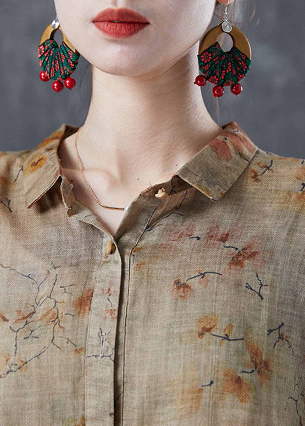 Classic Vintage Shirt with a Flattering Fit