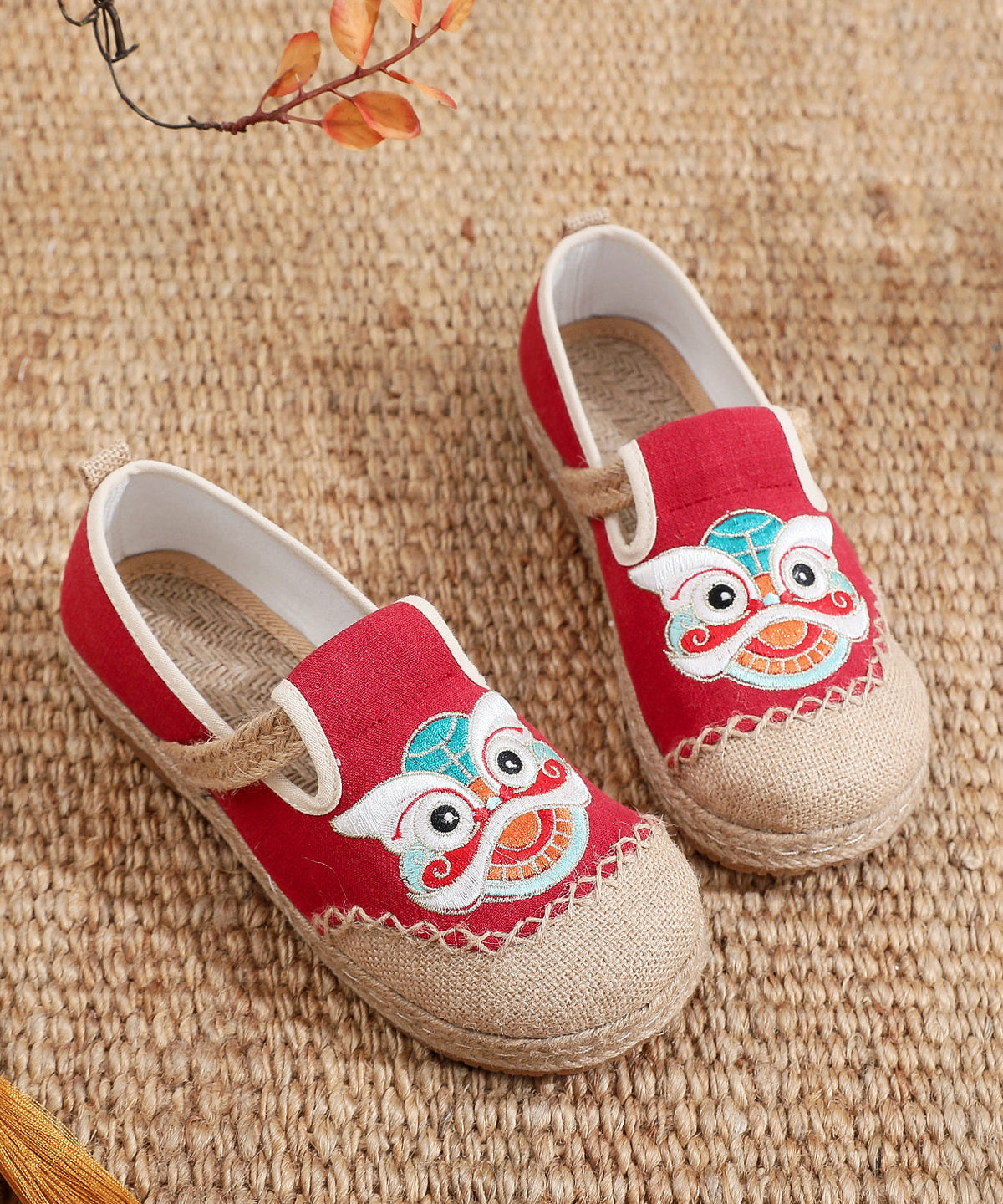 Chic Orthopedic Shoes with Unique Design