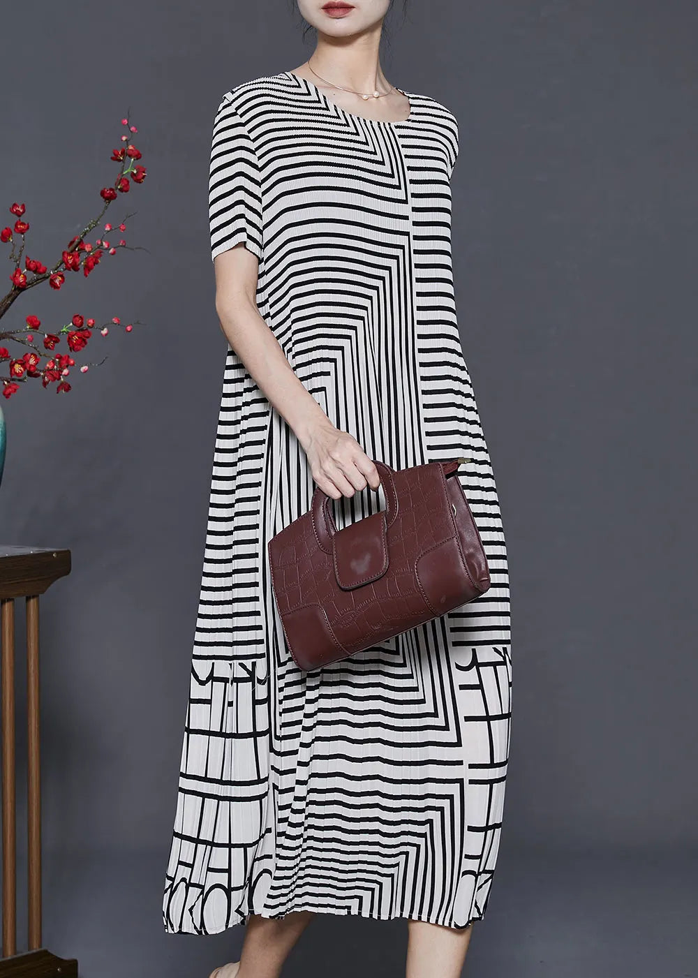 Classic Vintage Dress with a Flattering Fit