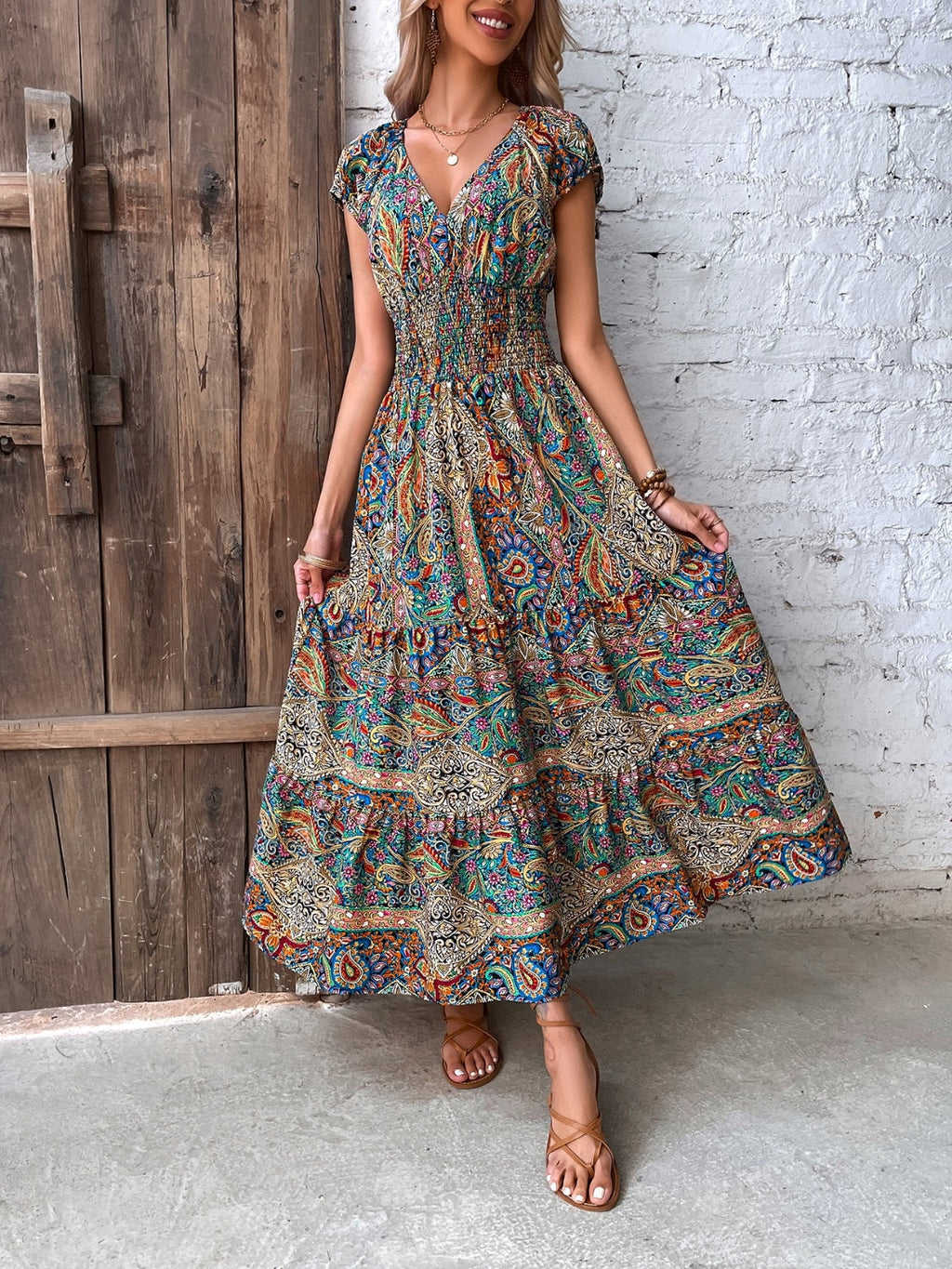 Gracefully Styled Dress for Any Occasion