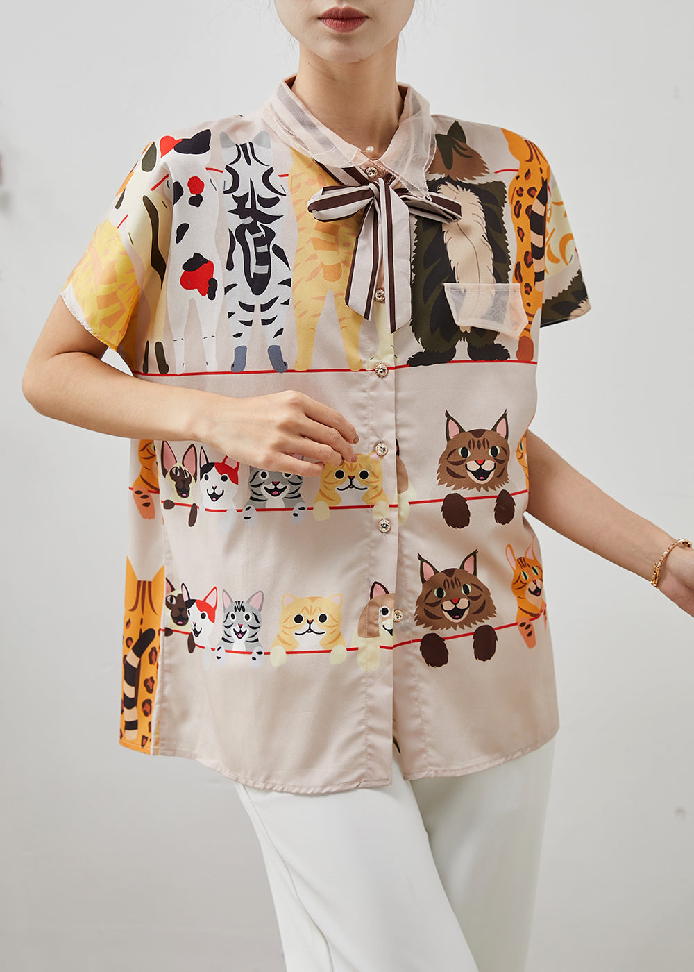 Classic Vintage Blouse with a Flattering Fit