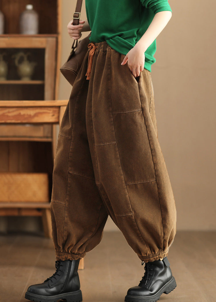 Effortlessly Elegant Pants with a Timeless Design