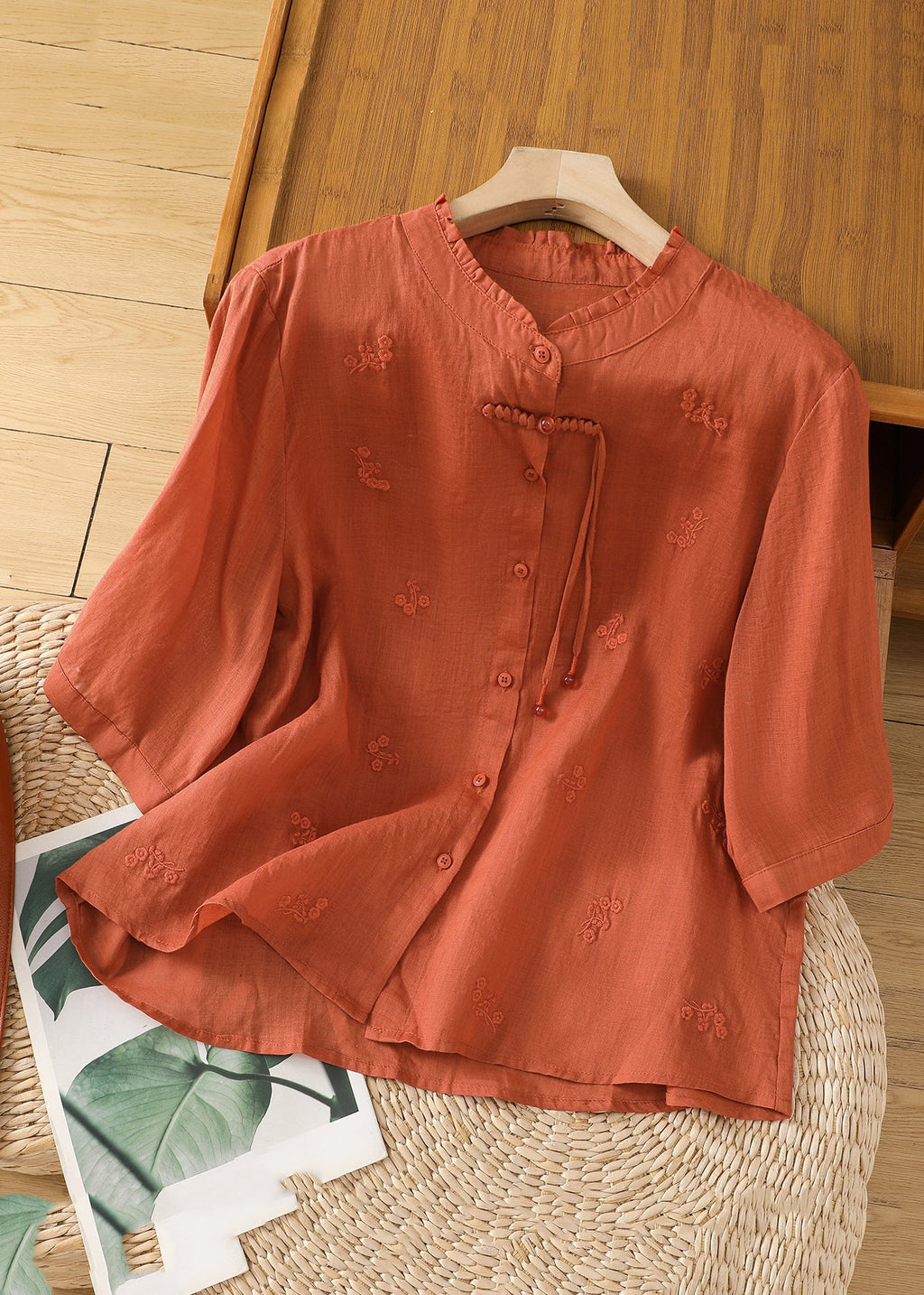 Effortlessly Elegant Shirt with a Timeless Design