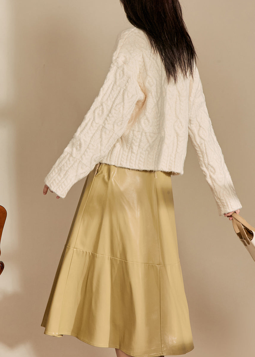 Classic Vintage Sweater with a Flattering Fit