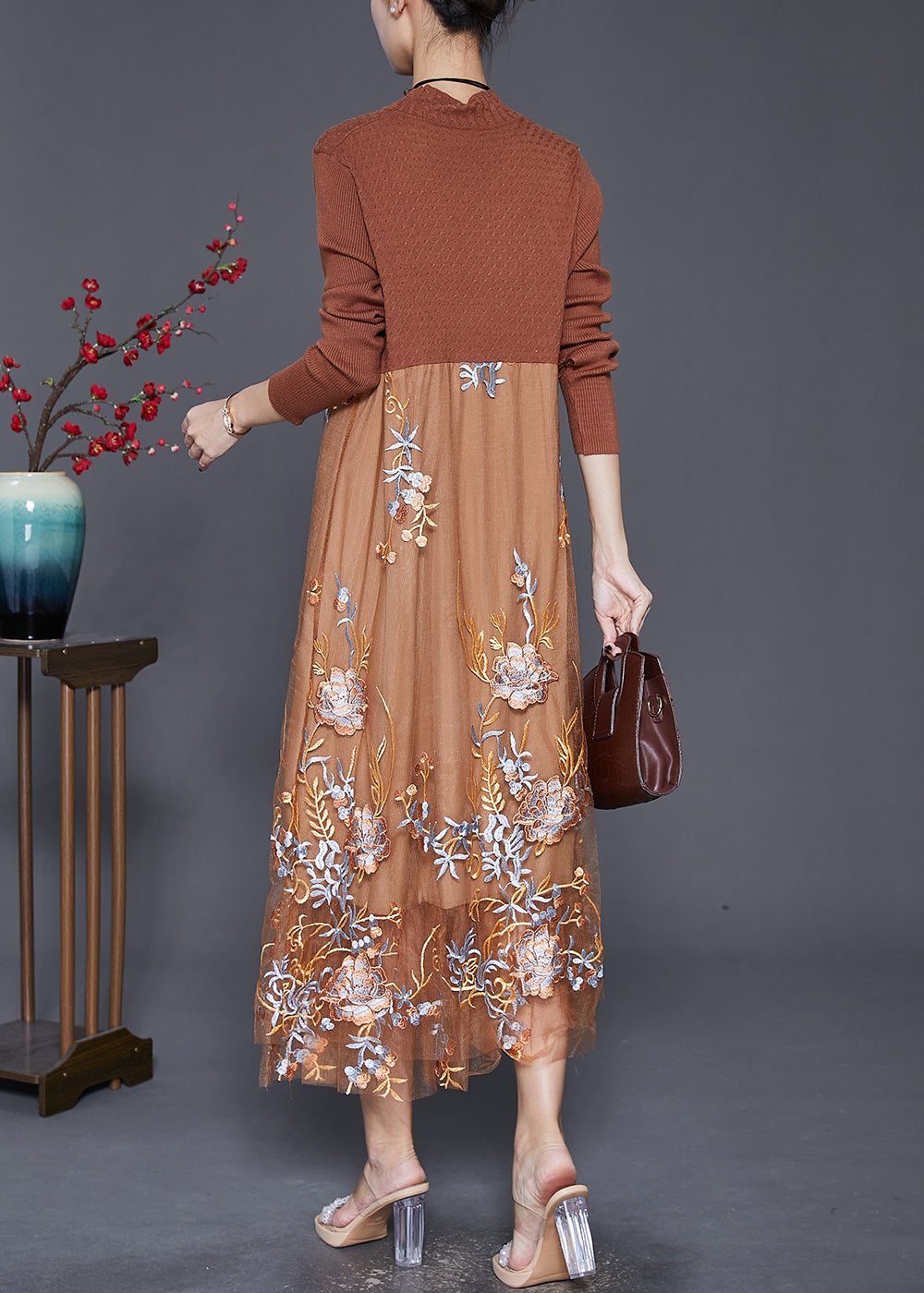 Well Tailored Dress with a Graceful Silhouette