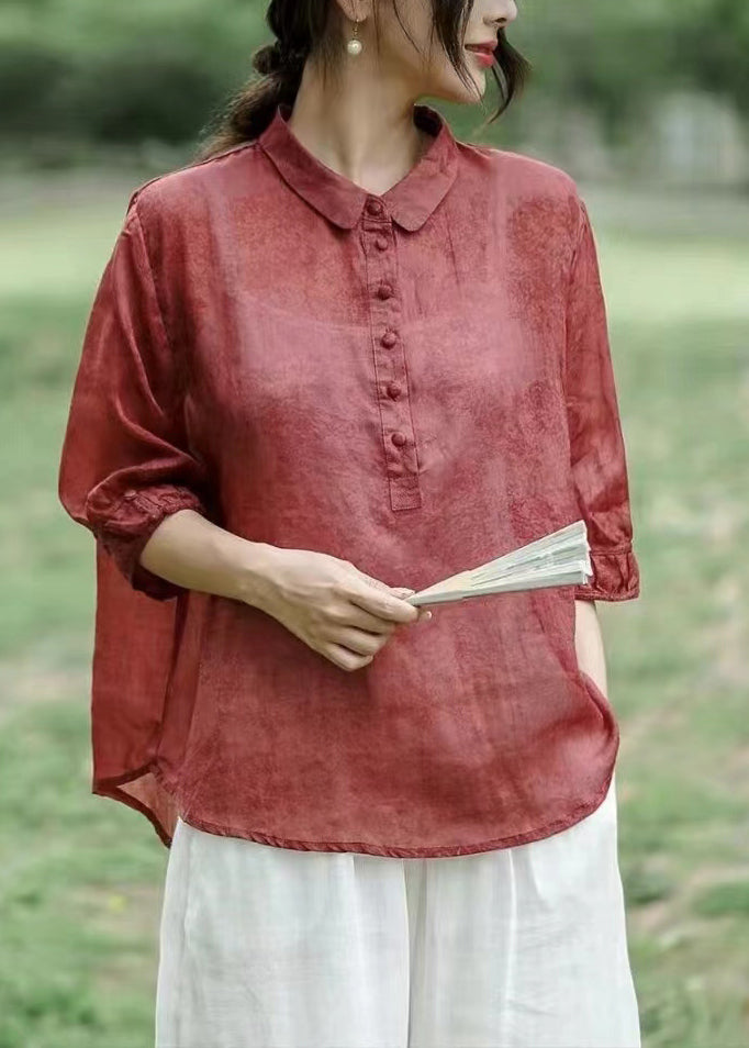 Effortlessly Elegant Top with a Timeless Design