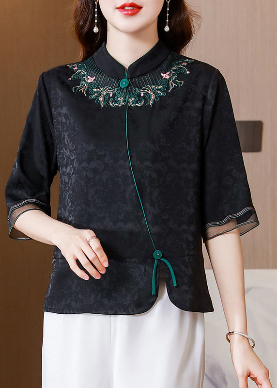 Effortlessly Elegant Shirt with a Timeless Design