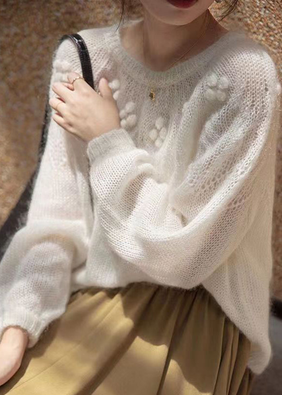 Classic Vintage Sweater with a Flattering Fit