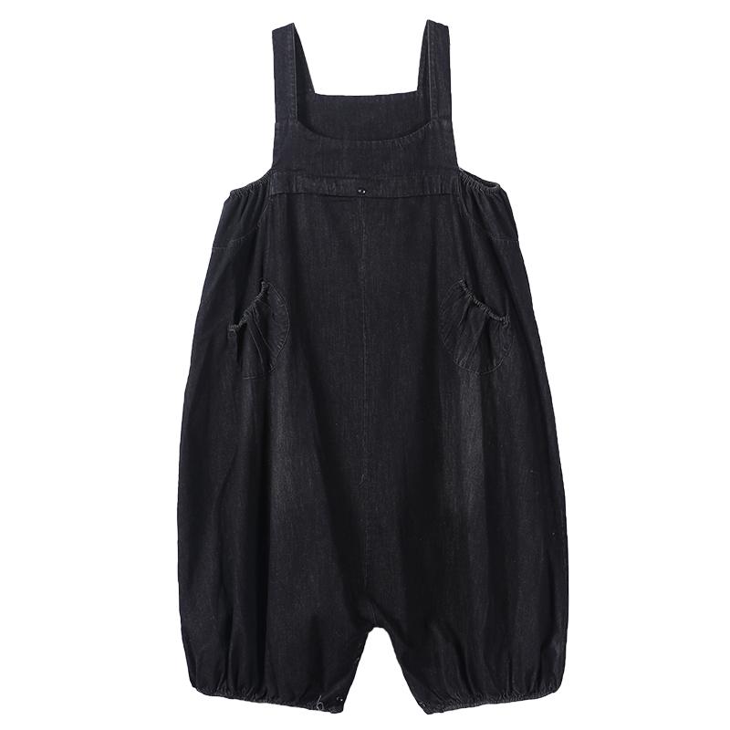 Sophisticated Garment with a Clean Classic Look