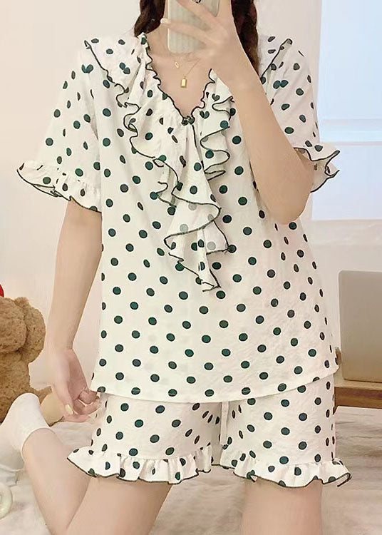 Sophisticated Garment with a Clean Classic Look