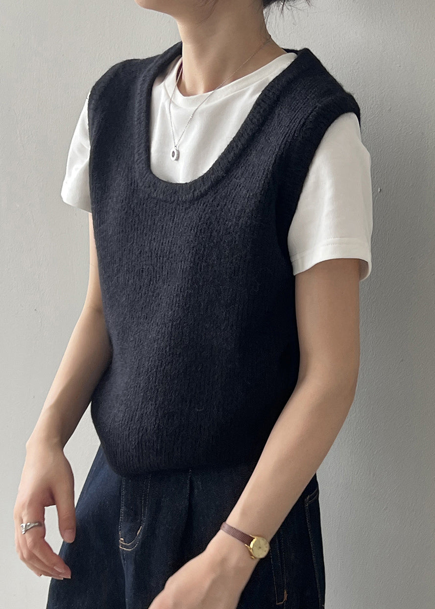 Well Tailored Garment with a Graceful Silhouette