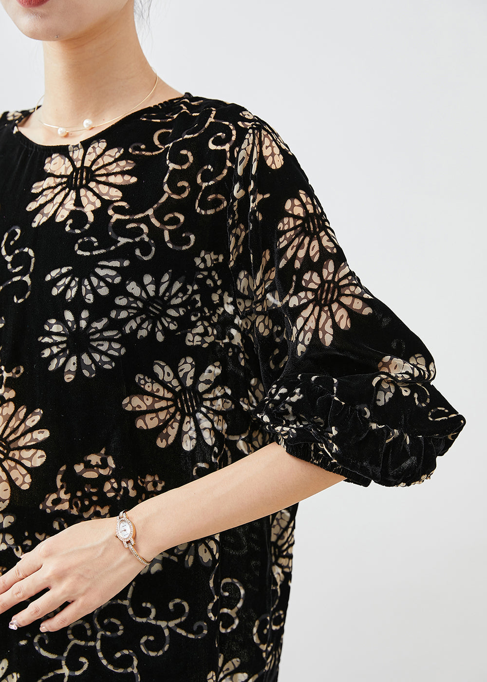 Well Tailored Shirt with a Graceful Silhouette
