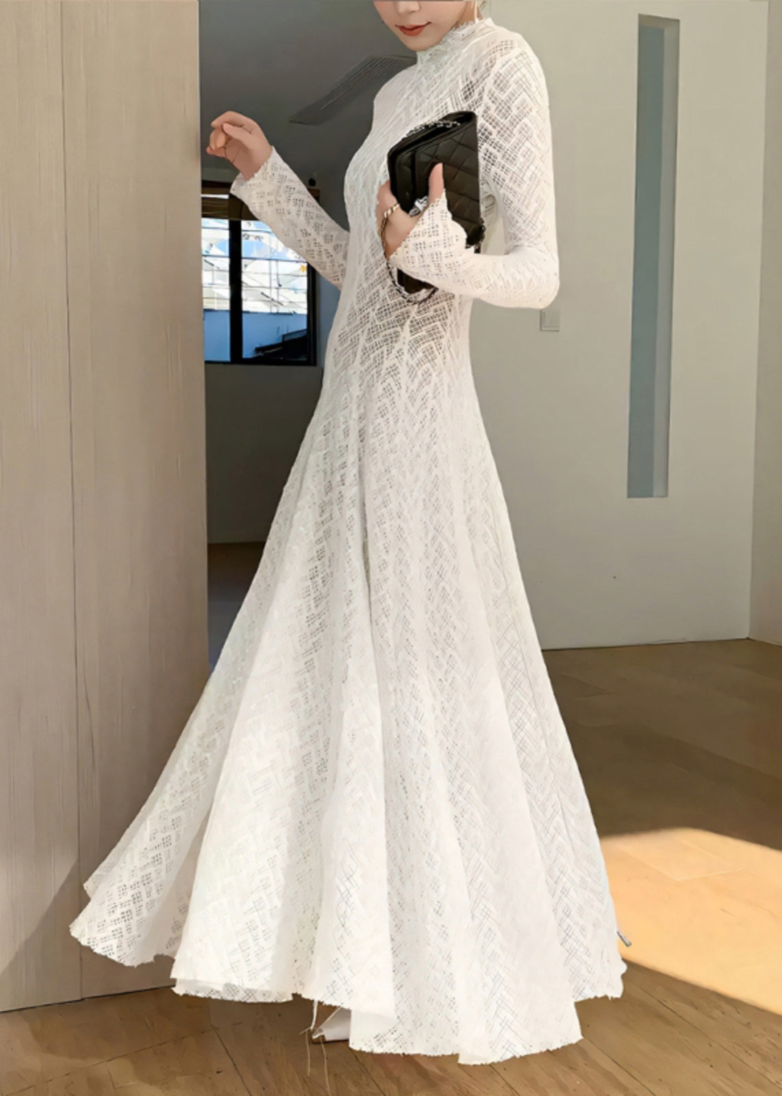 Beautifully Finished Dress in a Timeless Design