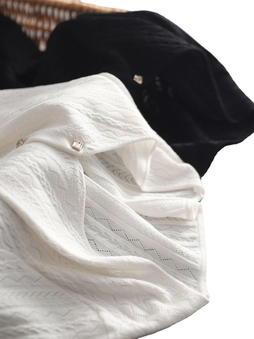 Gracefully Styled Cardigan for Any Occasion