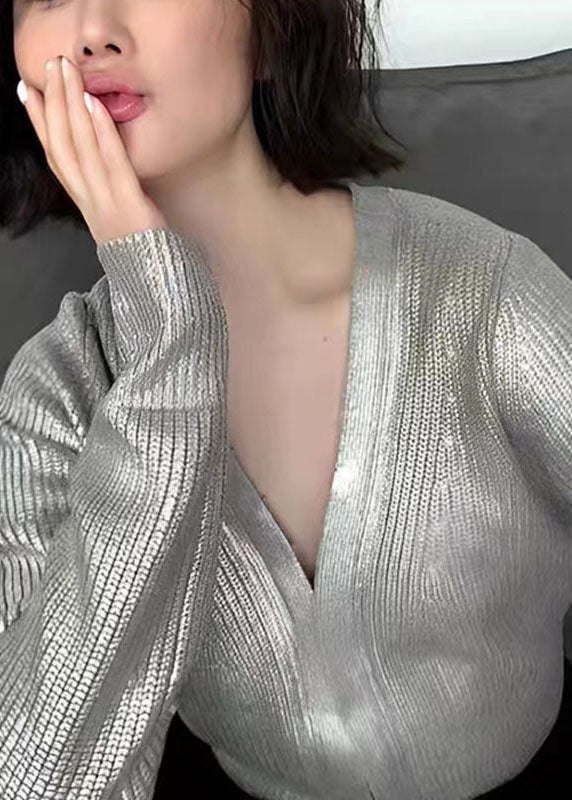 Effortlessly Elegant Top with a Timeless Design
