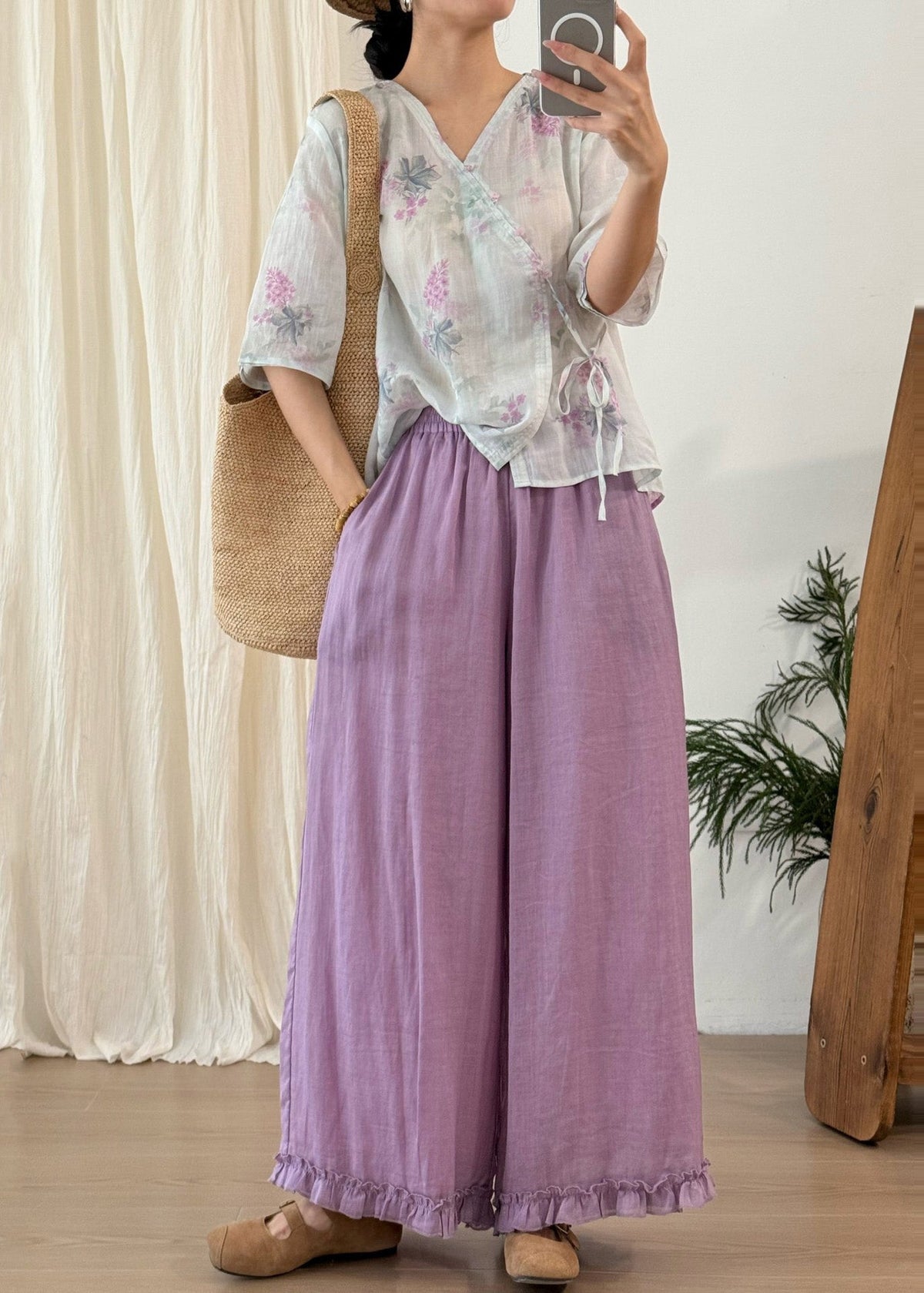 Elegantly Styled Pants for Everyday Wear