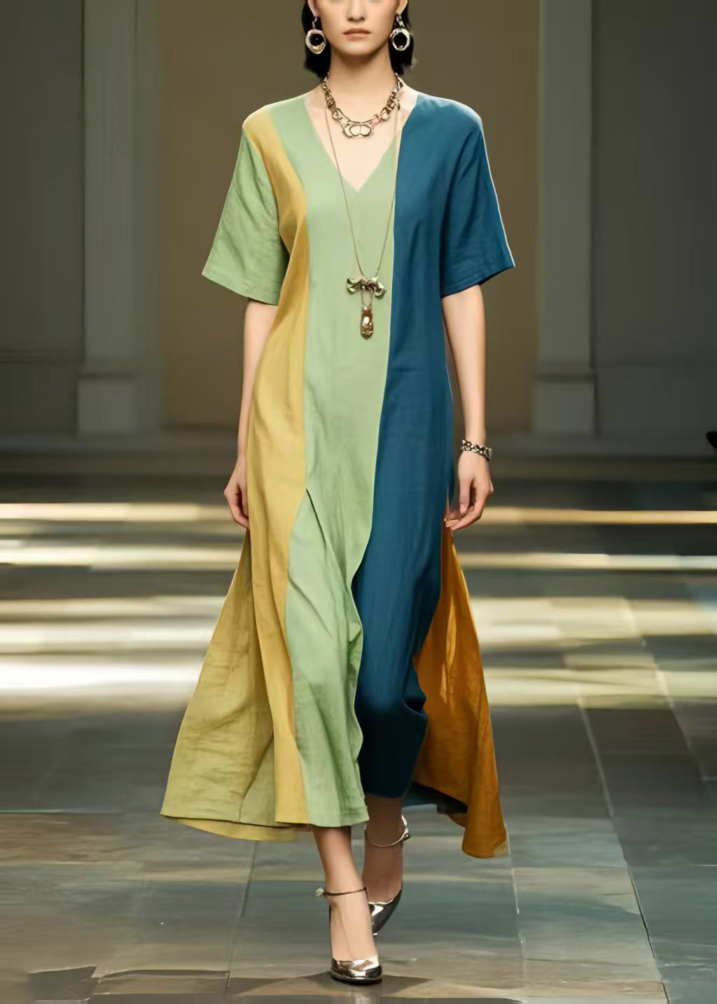 Beautifully Crafted Dress in a Classic Style