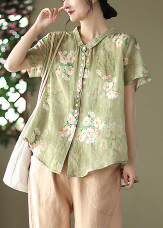 Effortlessly Elegant Top with a Timeless Design