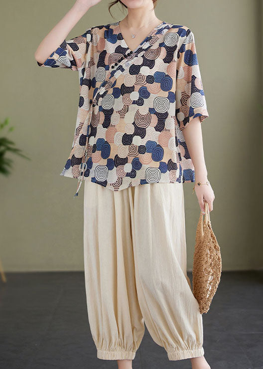 Well Tailored Top with a Graceful Silhouette